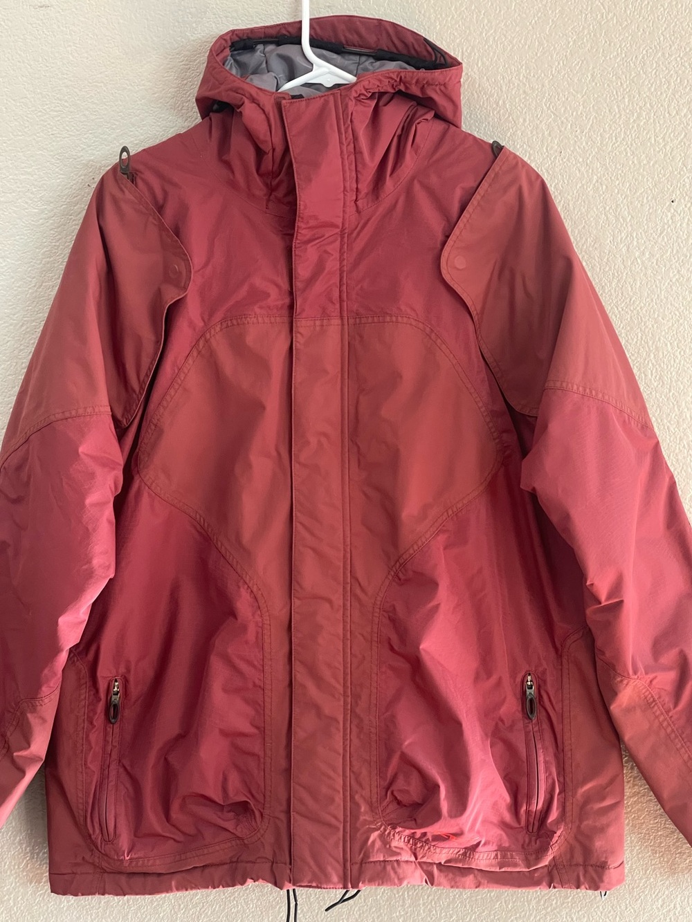 Oakley Road Fuel 3 Men’s Waterproof Snowboard Jacket. Size Large